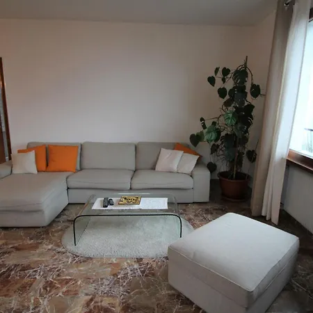 Guattini By Interhome Cremia