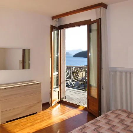 Guattini By Interhome *