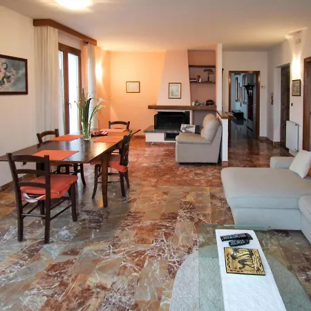 Guattini By Interhome Appartement Cremia